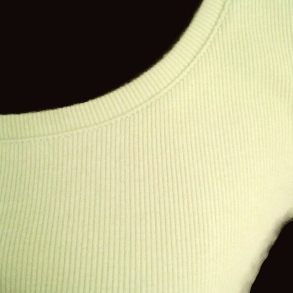 Chicos Size 0 S 4 Tank Top Womens Lime Green Ribbed Sleeveless Stretch Knit Tee - Picture 6 of 8